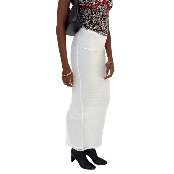 Princess Polly Bryleigh floral mesh maxi skirt w/ lace trim - Picture 4 of 5